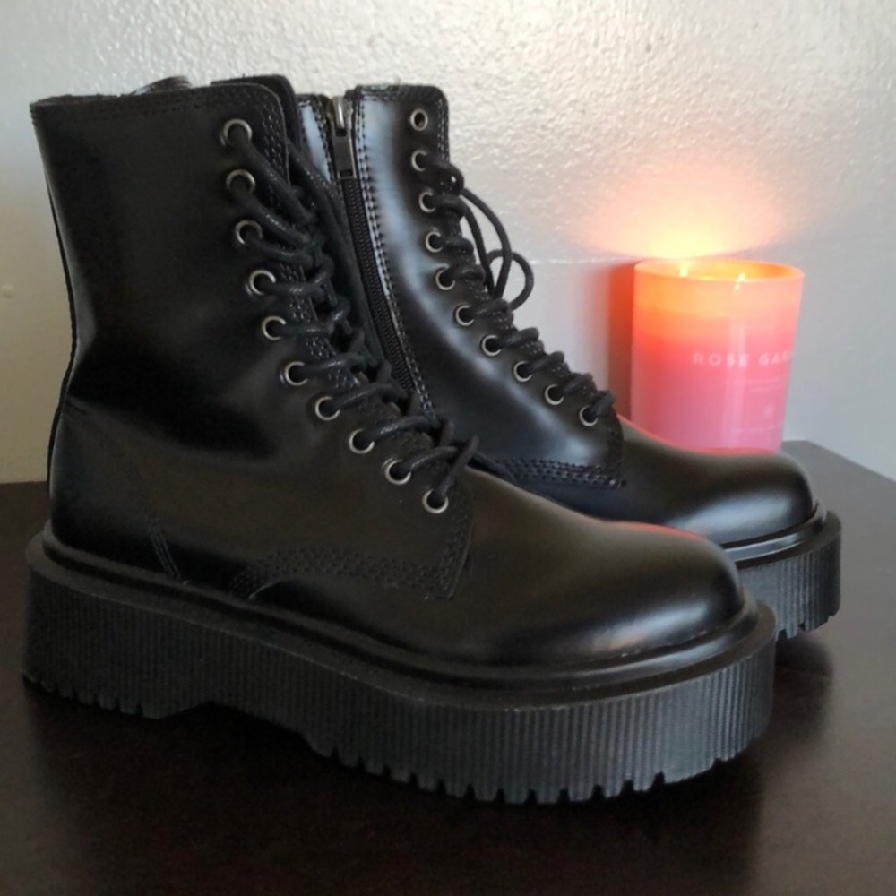 Size 7 Left! Jeffrey Campbell Sopas Platform Boots - Picture 8 of 16